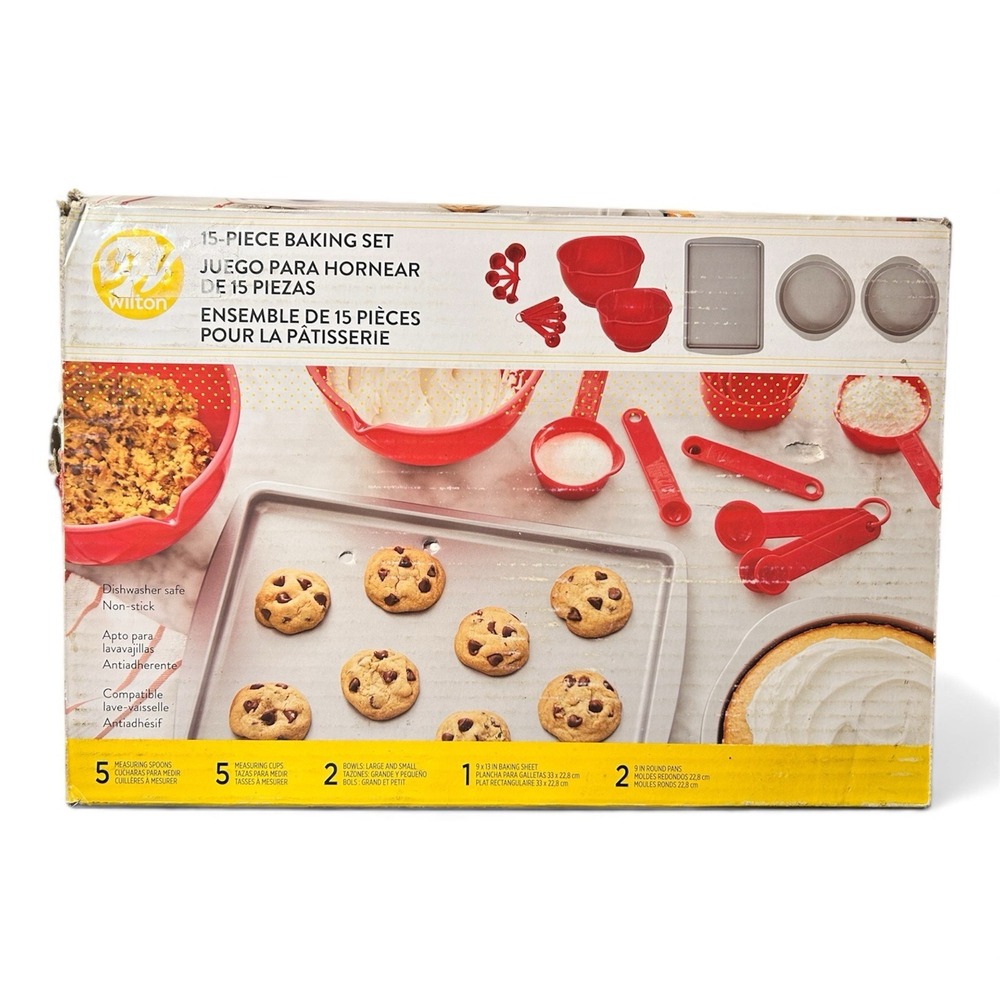 Wilton‎ 15-Piece Baking Set